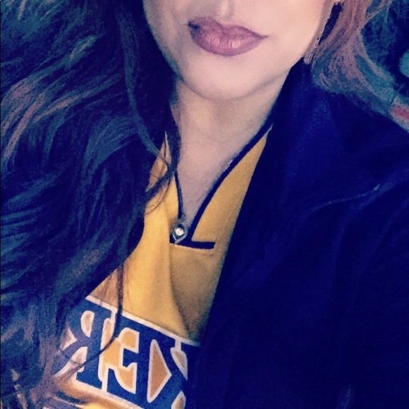 Meet your Posher, Cristina - Picture 8 of 9